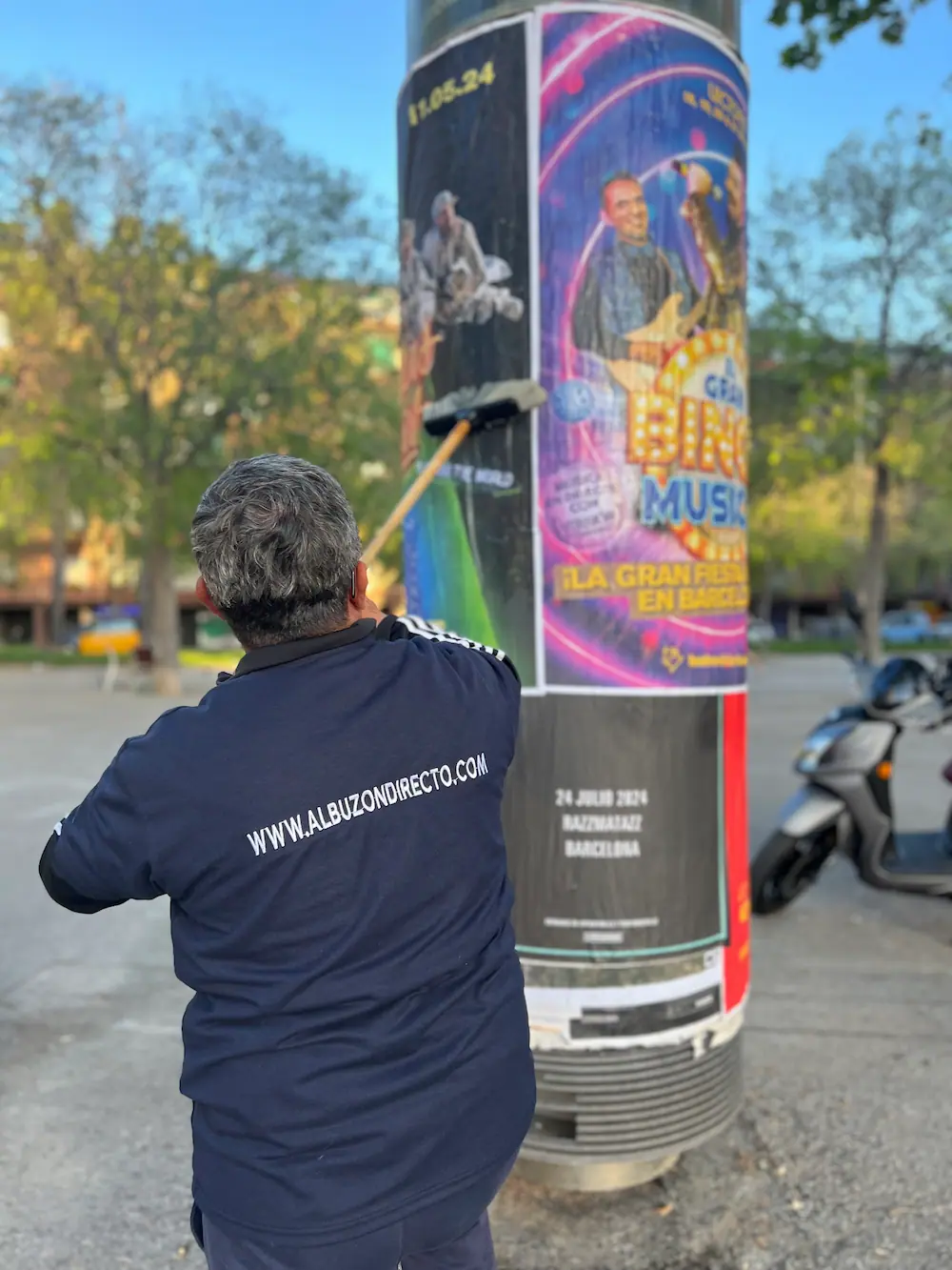 Pegado de Carteles en Barcelona: Estrategia de Marketing Urbano Efectiva